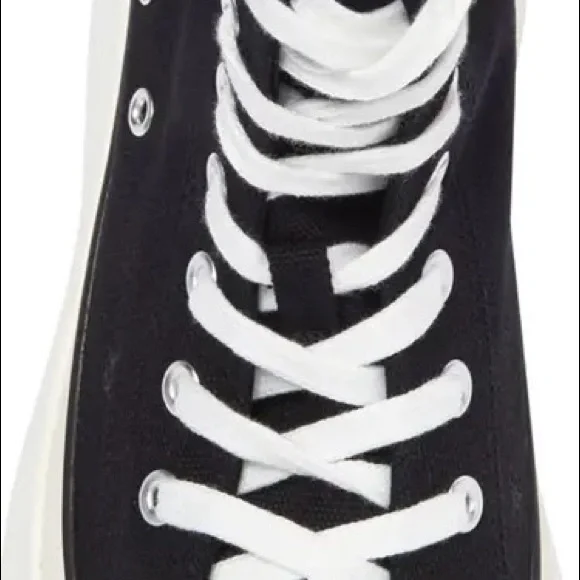 Winnona Lace-Up Platform Sneaker
MADDEN GIRL NWT size 7.5 - Picture 12 of 16